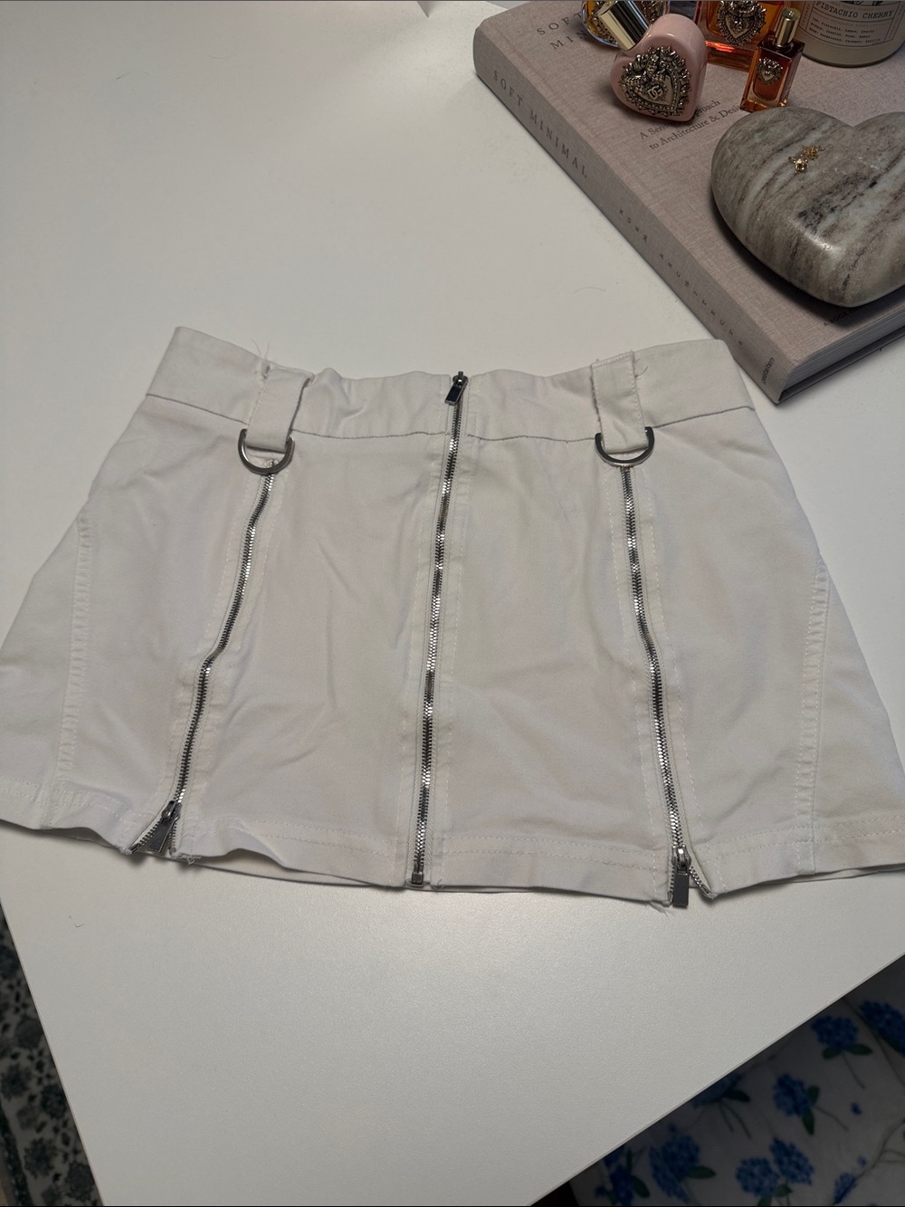 I AM GIA White Zipper Detail Mini Skirt